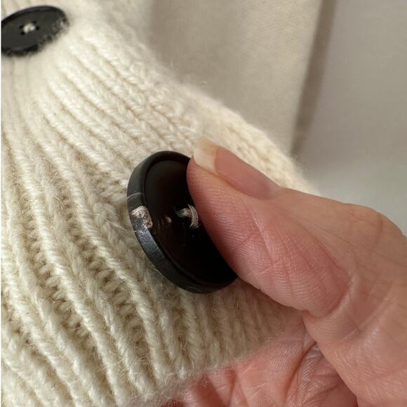 Jil Sander Cream V-Neck Button Long Sleeve Knit Sweater 40 / 8 - Picture 8 of 16